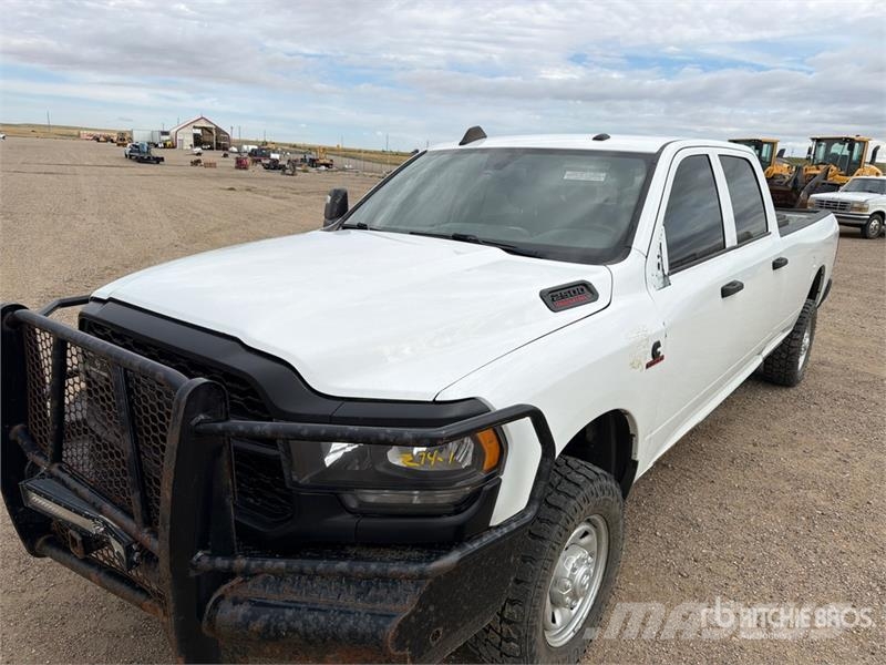 RAM 2500 4x4 Crew Cab Pickup Citi