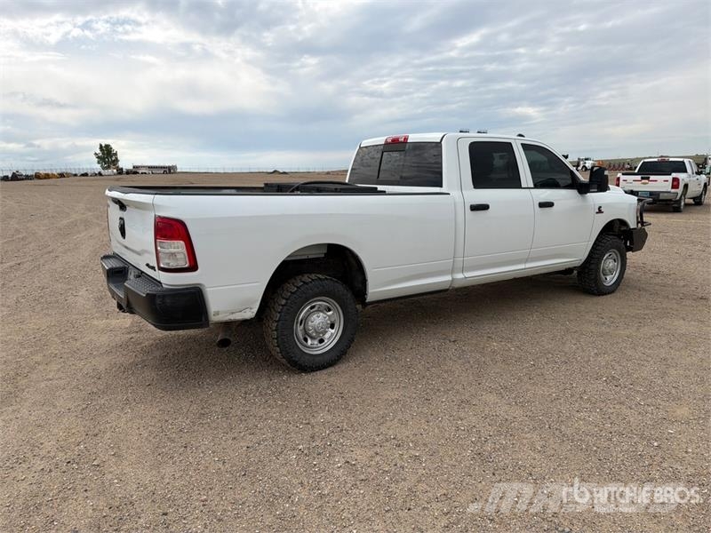 RAM 2500 4x4 Crew Cab Pickup Citi