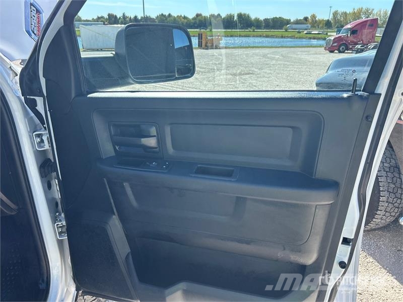RAM 2500 4x4 Crew Cab Pickup أخرى