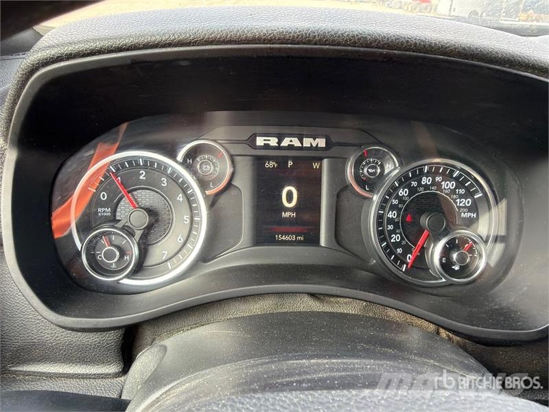 RAM 2500 4x4 Crew Cab Pickup Anders