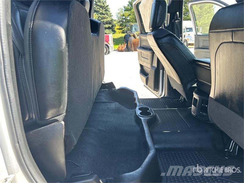 RAM 2500 4x4 Crew Cab Pickup أخرى