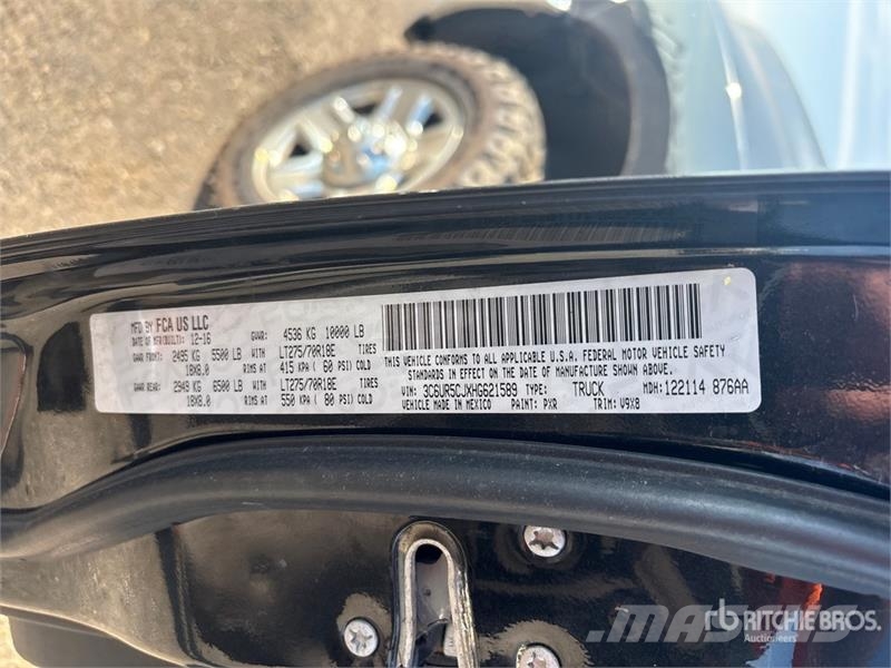 RAM 2500 4x4 Crew Cab Pickup (Inoperable) Outros