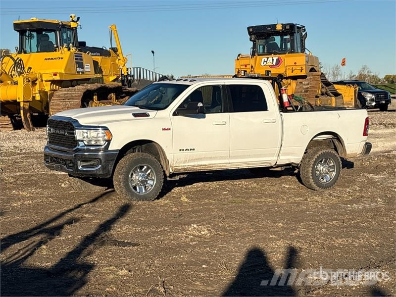 RAM 2500 Big Horn 4x4 Crew Cab Pickup Otras furgonetas