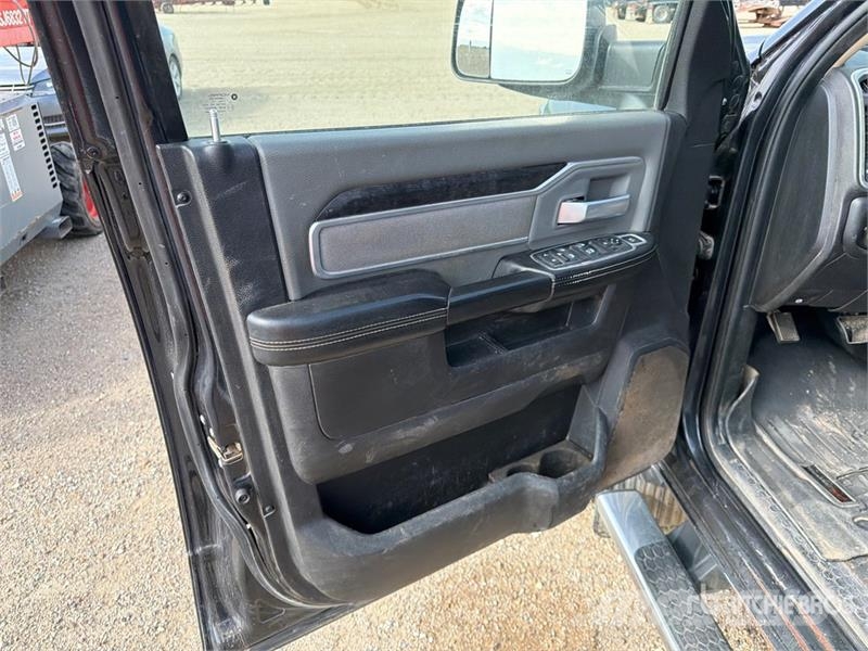 RAM 2500 Big Horn 4x4 Crew Cab Pickup Autre fourgon / utilitaire
