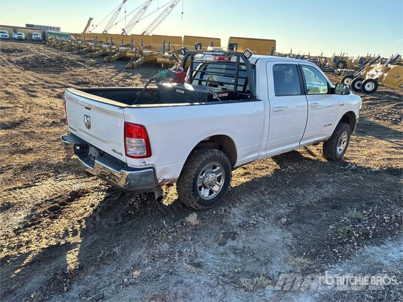 RAM 2500 Big Horn 4x4 Crew Cab Pickup Otras furgonetas