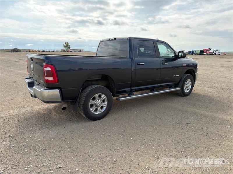 RAM 2500 Big Horn 4x4 Crew Cab Pickup Autre fourgon / utilitaire