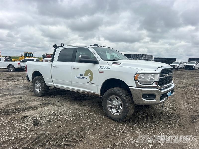 RAM 2500 Big Horn 4x4 Crew Cab Pickup Inne