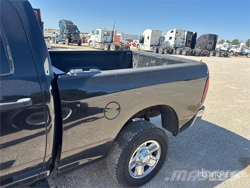 RAM 2500 SLT 4x4 Crew Cab Pickup 기타