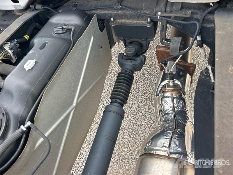 RAM 3500 4x4 Crew Cab Cab and Chassis Cabins and interior