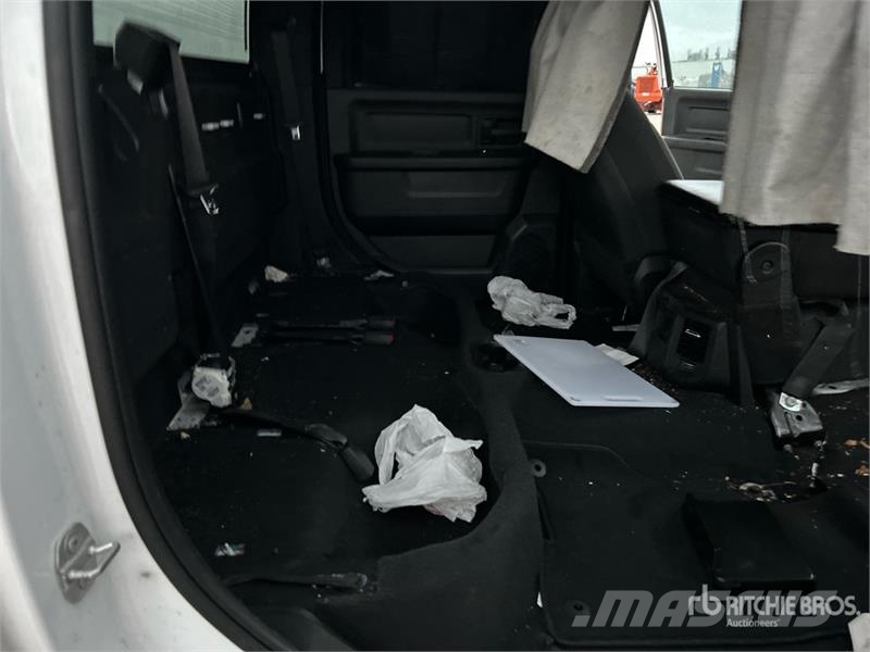 RAM 3500 4x4 Crew Cab Versatile Hauler Truck Влекачи