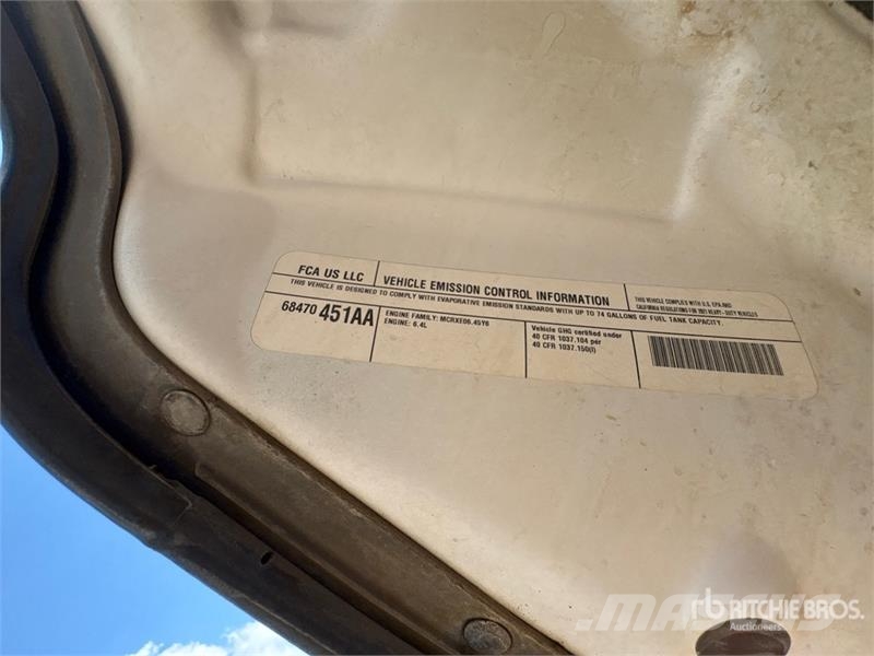 RAM 3500 4x4 Crew Cab Utility Truck 皮卡.傳統半斗卡車/側卸板