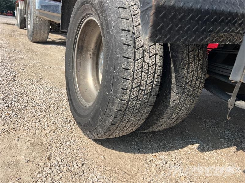 RAM 3500 4x4 Crew Cab Cab and Chassis Cabine si interior