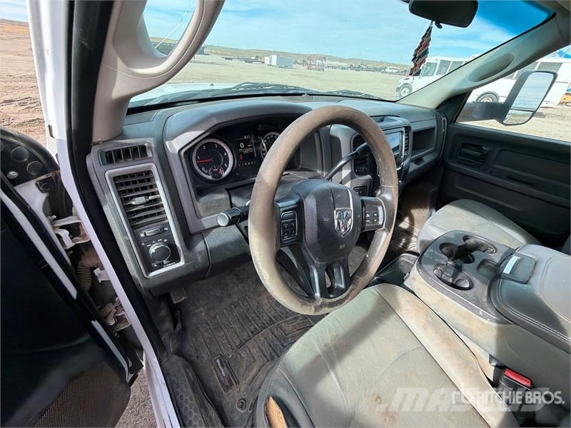 RAM 3500 4x4 Crew Cab Pickup その他