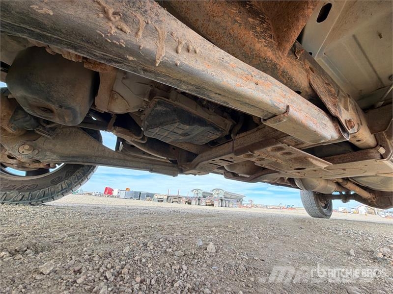 RAM 3500 4x4 Crew Cab Pickup その他