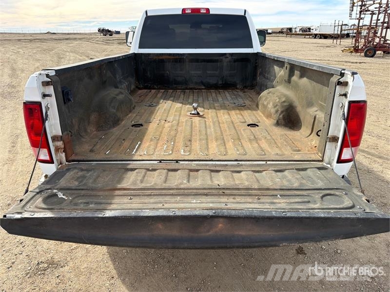 RAM 3500 4x4 Crew Cab Pickup その他
