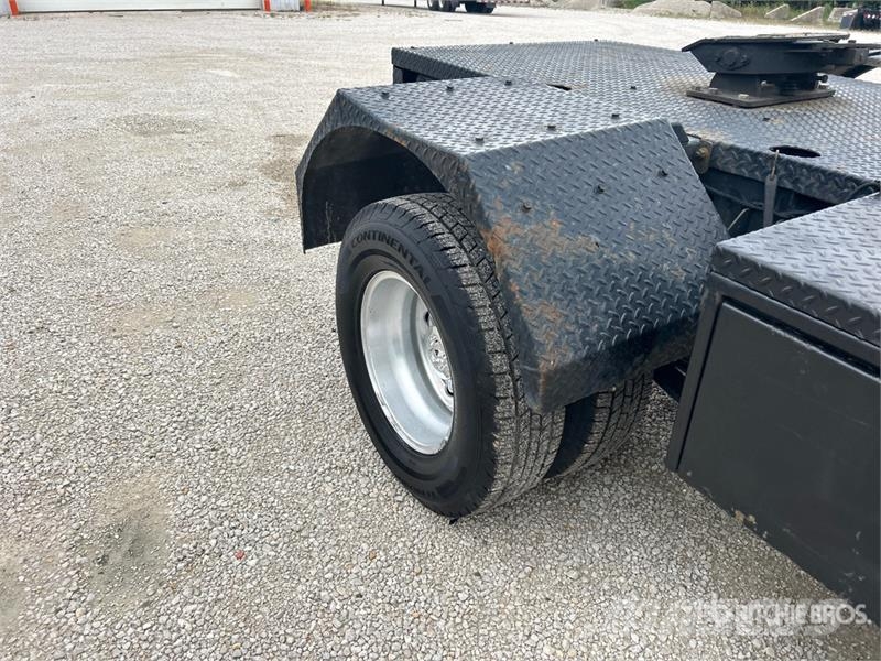 RAM 3500 4x4 Crew Cab Versatile Hauler Truck Cabezas tractoras