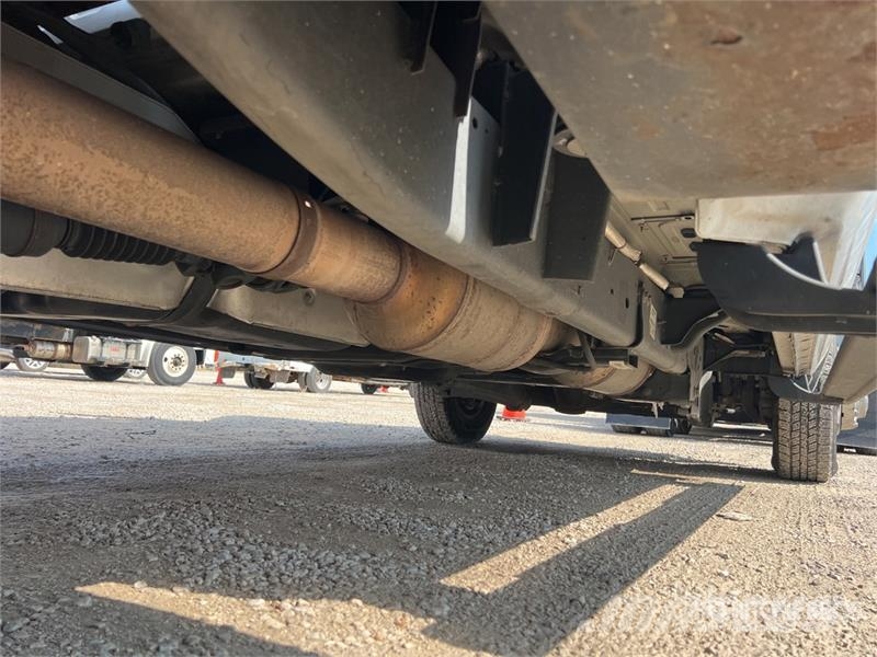 RAM 3500 4x4 Crew Cab Cab and Chassis Cabine si interior