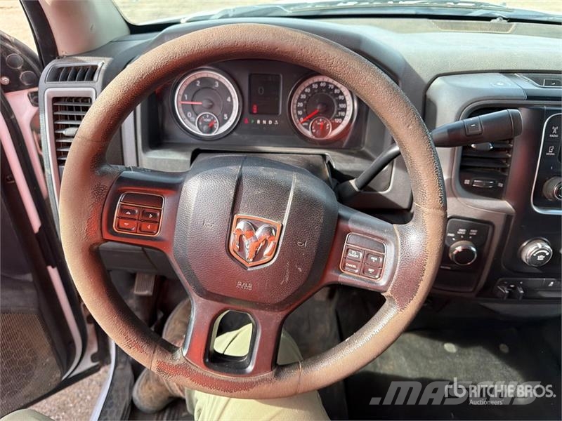 RAM 3500 4x4 Crew Cab Pickup その他