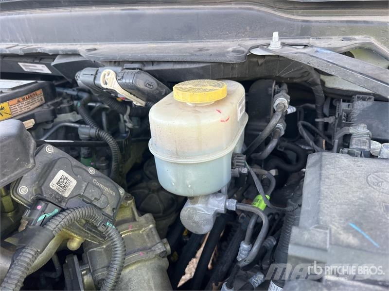 RAM 3500 4x4 Crew Cab Cab and Chassis Cabine si interior