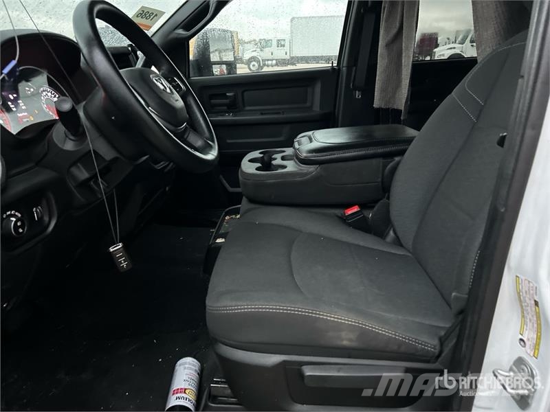 RAM 3500 4x4 Crew Cab Versatile Hauler Truck Влекачи