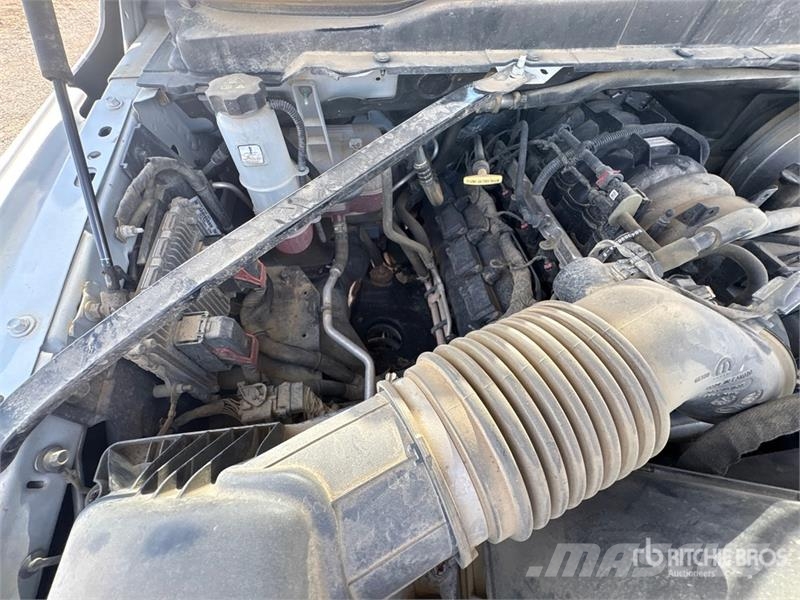 RAM 3500 4x4 Crew Cab Utility Truck 皮卡.傳統半斗卡車/側卸板