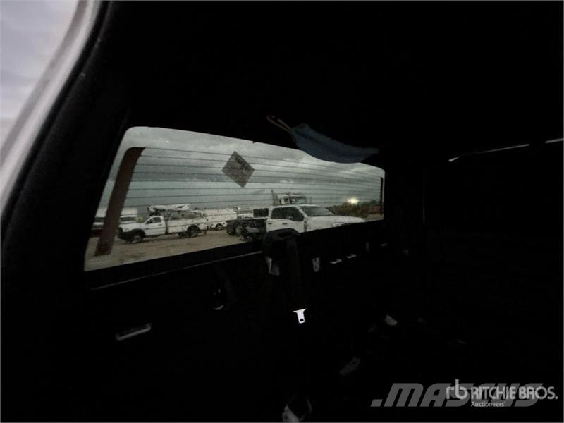 RAM 3500 4x4 Crew Cab Versatile Hauler Truck Влекачи