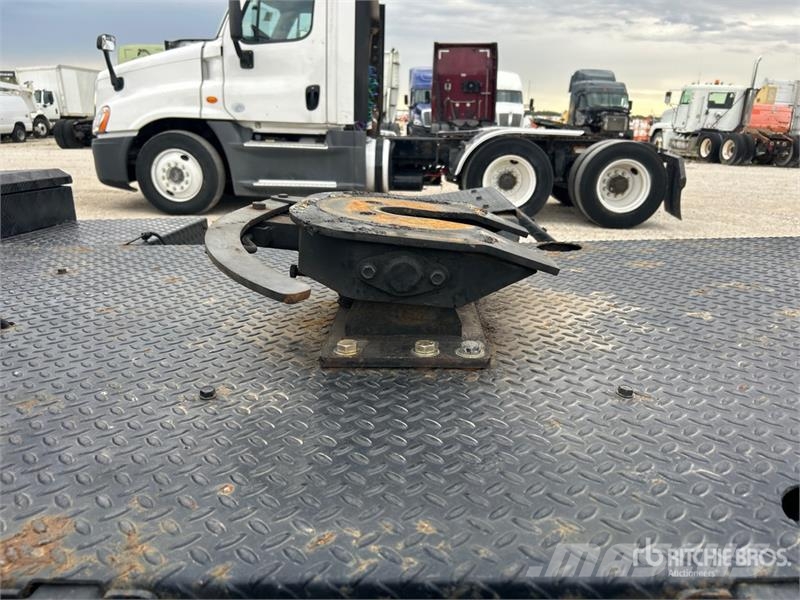 RAM 3500 4x4 Crew Cab Versatile Hauler Truck Cabezas tractoras