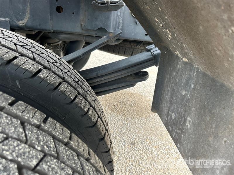 RAM 3500 4x4 Crew Cab Versatile Hauler Truck Cabezas tractoras