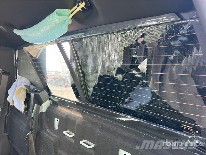 RAM 3500 4x4 Crew Cab Cab and Chassis Cabine si interior