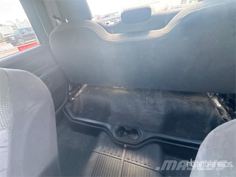RAM 3500 4x4 Crew Cab Utility Truck 皮卡.傳統半斗卡車/側卸板