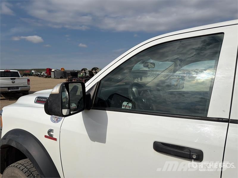 RAM 5500 Cabines e interior