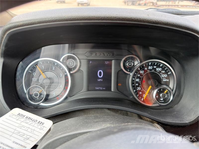 RAM 5500 Cabines e interior