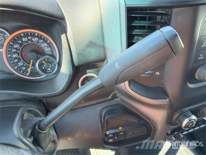 RAM 5500 Грузовики-платформы/боковая разгрузка