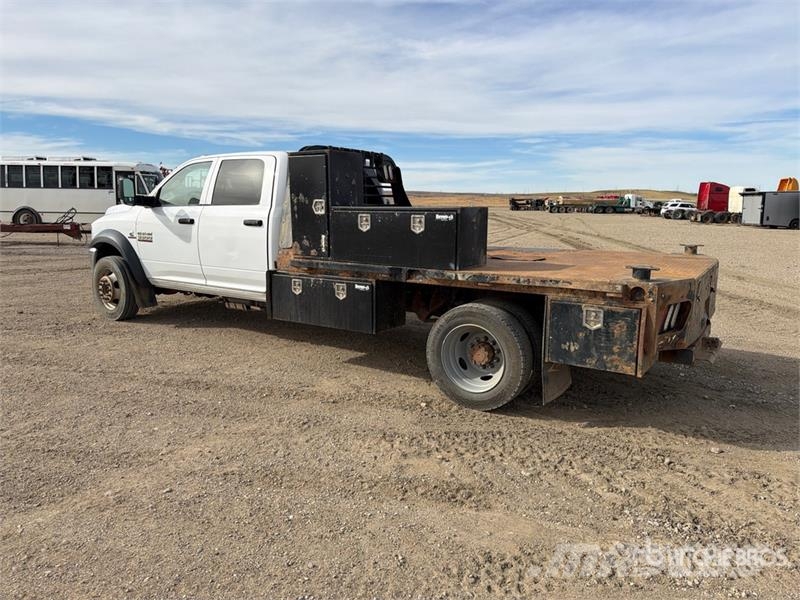 RAM 5500 Tovornjaki s kesonom/platojem