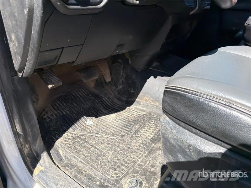 RAM 5500 Грузовики-платформы/боковая разгрузка