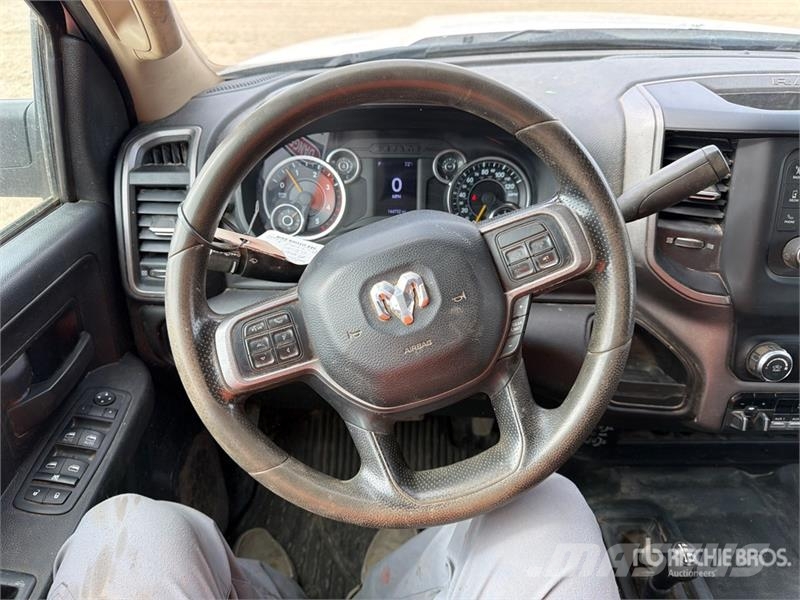 RAM 5500 Cabines e interior