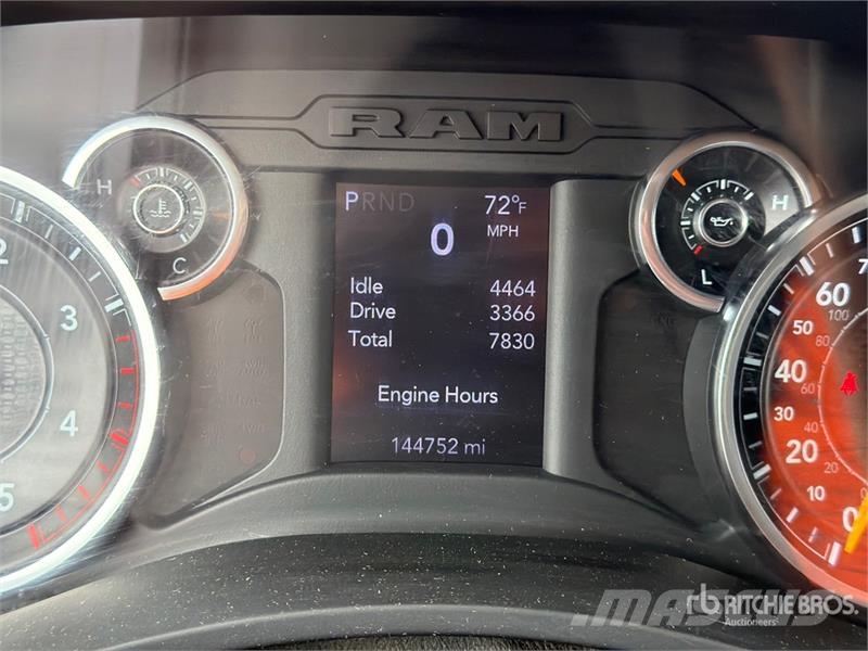 RAM 5500 Cabines e interior