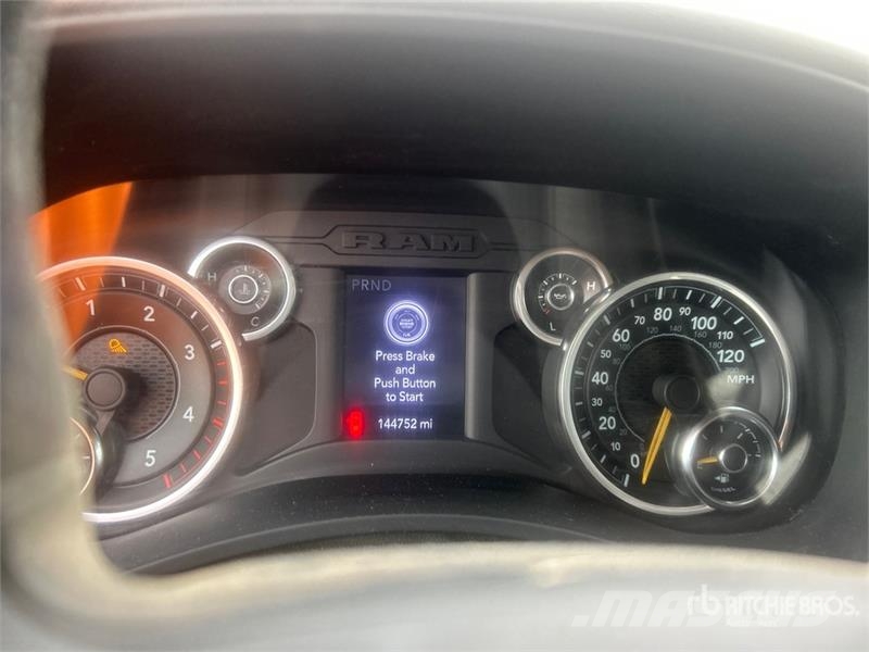 RAM 5500 Cabins and interior