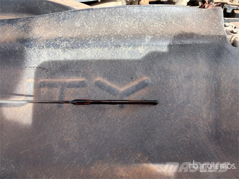 RAM 5500 Tovornjaki s kesonom/platojem