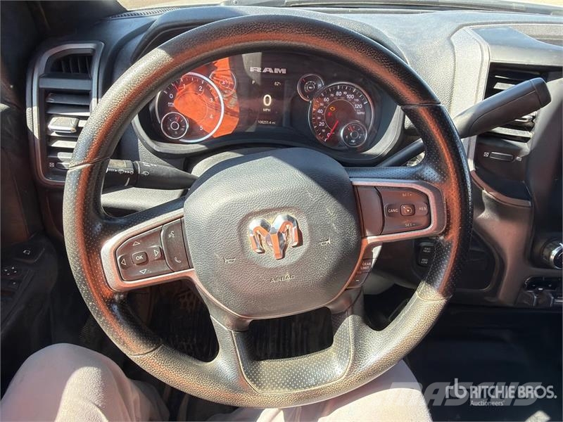 RAM 5500 Грузовики-платформы/боковая разгрузка