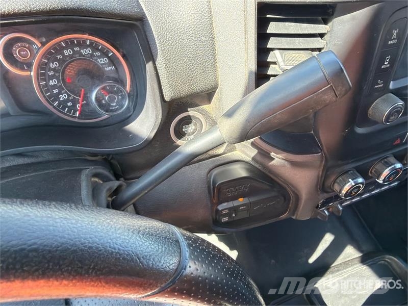 RAM 5500 Грузовики-платформы/боковая разгрузка