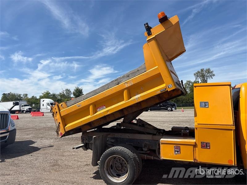 RAM 5500 4x2 Dump Truck Sklápače