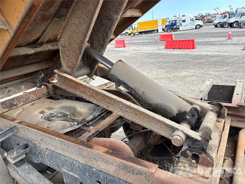RAM 5500 4x2 Dump Truck Camion ribaltabili