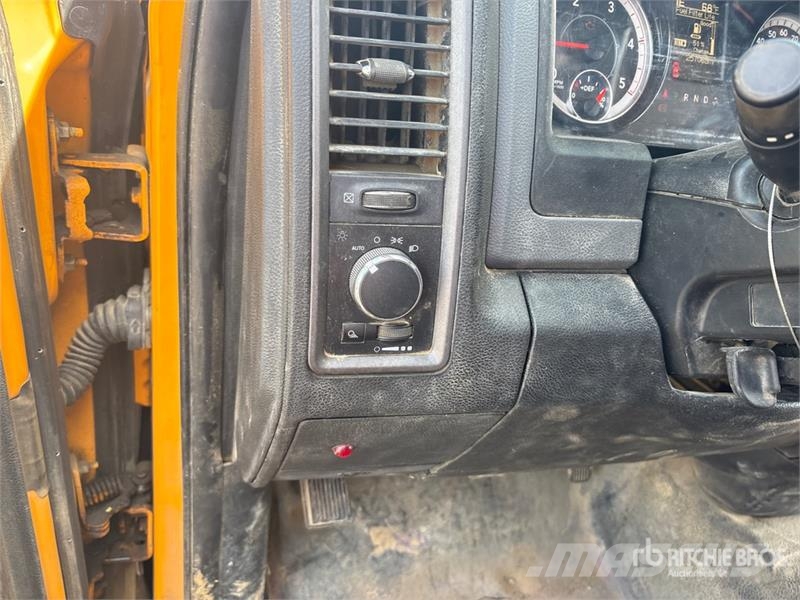 RAM 5500 4x2 Dump Truck Sklápače