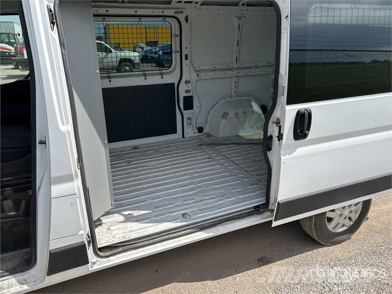 RAM Promaster 1500 Cargo Van Gesloten bedrijfswagens