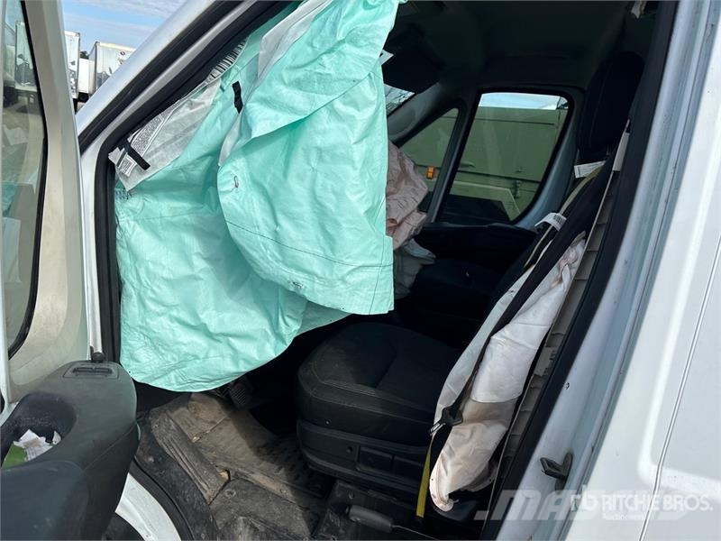 RAM ProMaster 2500 Cargo Van Kaubikud