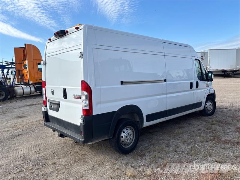 RAM ProMaster 2500 Cargo Van Kaubikud