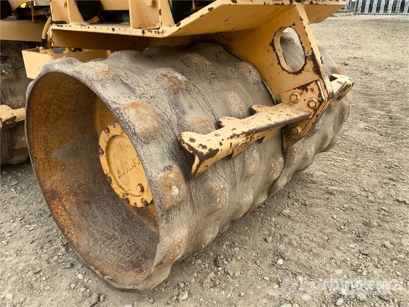 Rammax Walk Behind Remote Roller Trencher 挖沟机