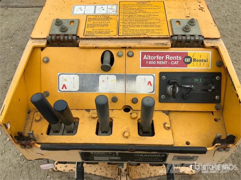 Rammax Walk Behind Remote Roller Trencher 挖沟机
