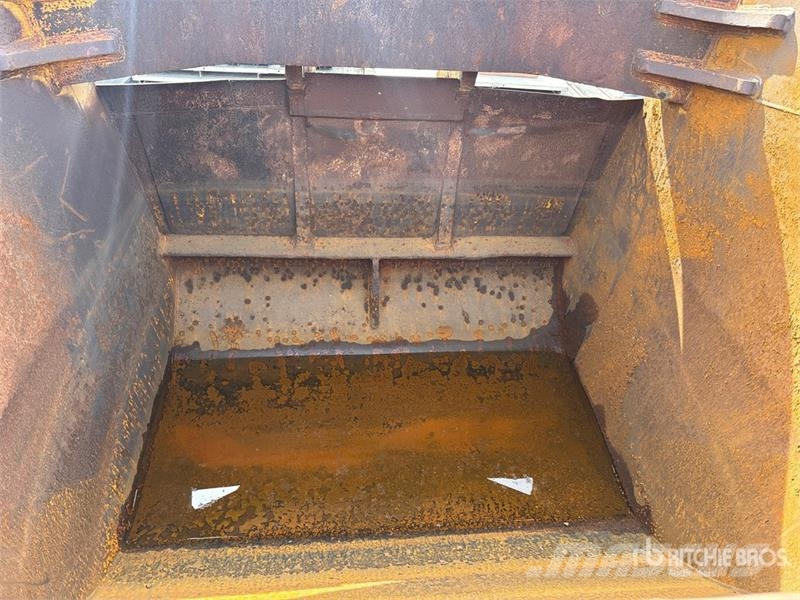  Raveling BKTBFBRC72 72 in Excavator Bucket Žlice